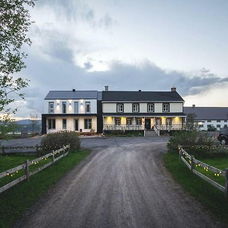 Les Ancêtres Auberge&Restaurant Saint-Pierre-de-l'Ile-d'Orleans Exterior foto