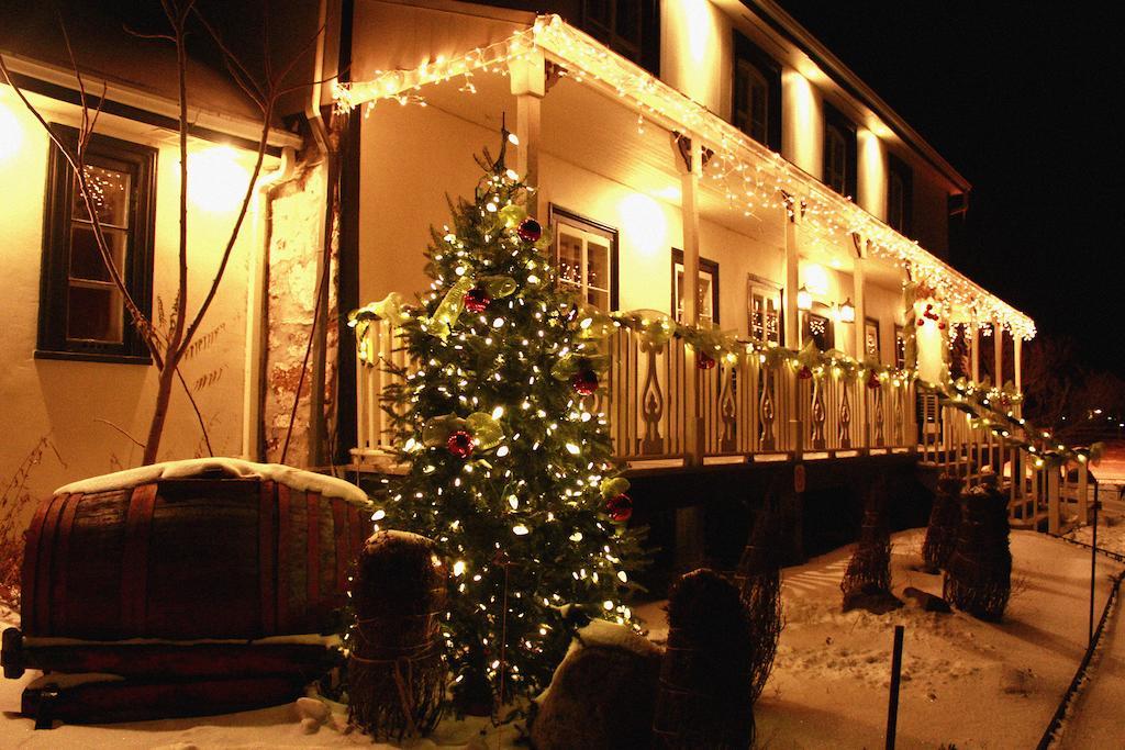 Les Ancêtres Auberge&Restaurant Saint-Pierre-de-l'Ile-d'Orleans Exterior foto