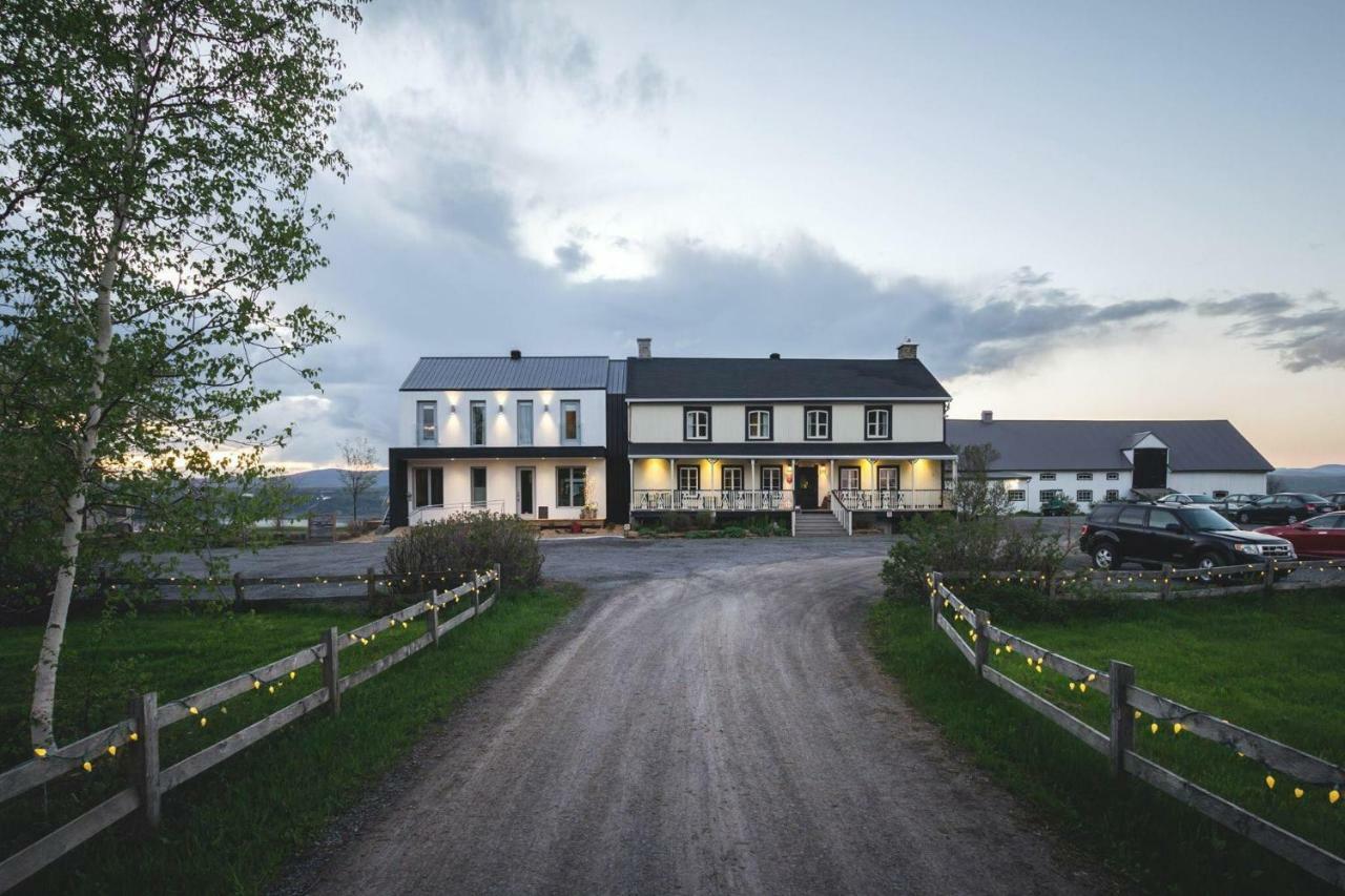 Les Ancêtres Auberge&Restaurant Saint-Pierre-de-l'Ile-d'Orleans Exterior foto